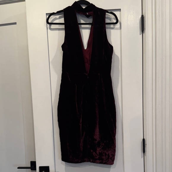 Adelyn Rae Burgundy Velvet Dress - Picture 2 of 5